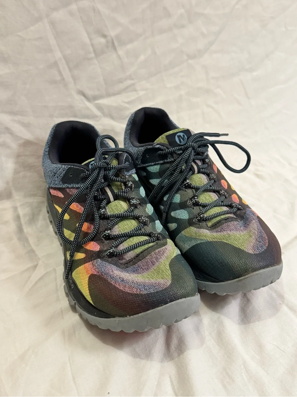 Merrell Woman’s Antora Rainbow Trail Runners Size 8.5 - Picture 1 of 7